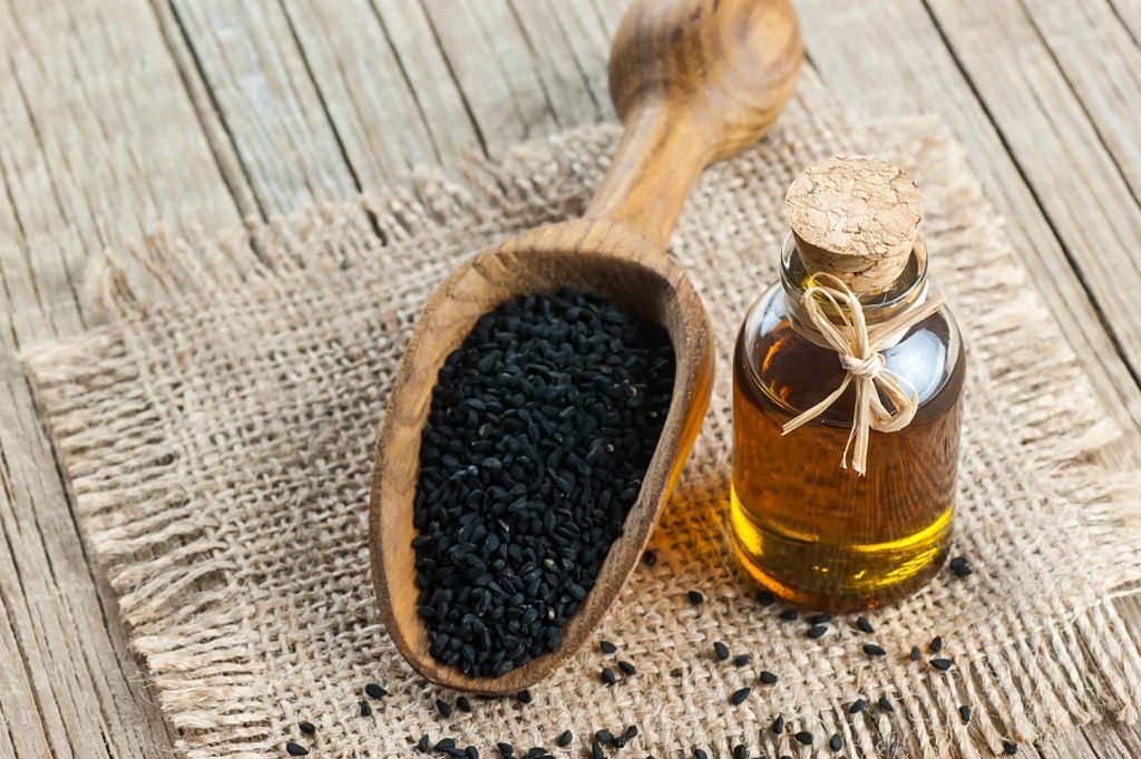 shutterstock 1265354917 black cumin oil 1 | Shuayip.com